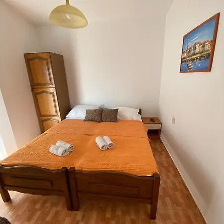Apartment M&i Dujmovic Baska Voda